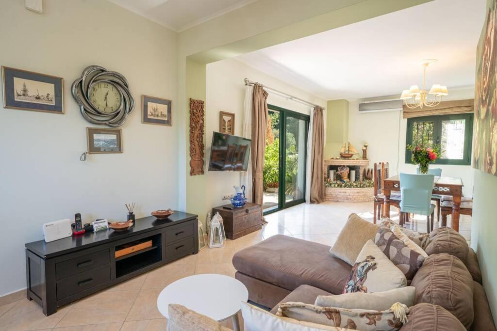 Villa Hara Agia Efimia エクステリア 写真